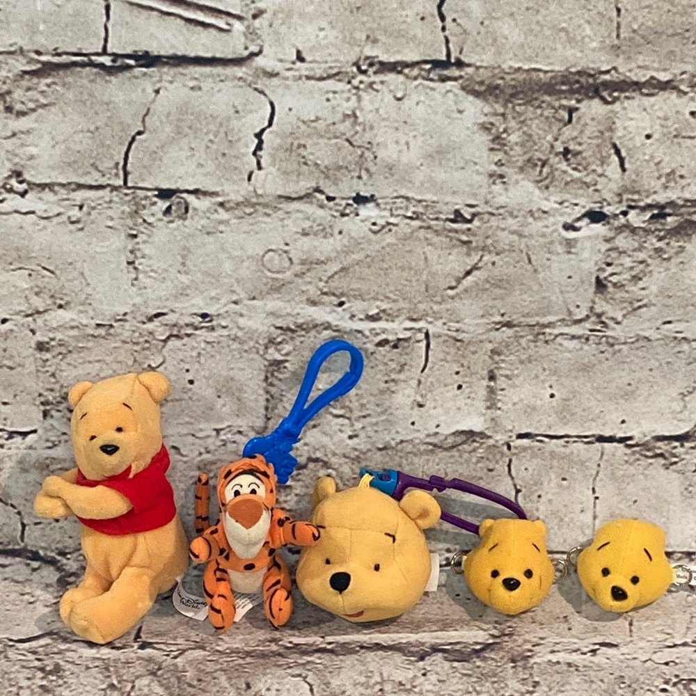 Vintage Disney Winnie the Pooh and Tigger Accessories